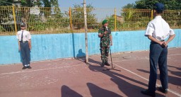 Danramil 0816/06 Tanggulangin Berikan Materi Wasbang Dan Kedisiplinan Pada Siswa SMP Muhammadiyah- 8