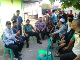 Danramil 0816/05 Kapten Inf Moh. Said Beserta Anggota Hadiri Prosesi Pemakaman Anggota DPRD Sidoarjo