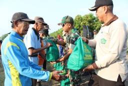Pelestarian Agro Wisata Petik Jambu Melalui Karya Bakti TNI : TNI Bersama Masyarakat Bersatu Untuk Kesejahteraan