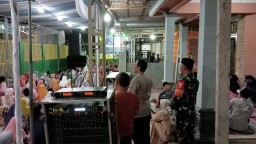 Babinsa Koramil 05/Tulangan Hadiri Undangan Salah Seorang Tokoh Masyarakat Di Wilayah Binaan