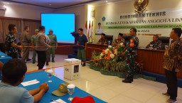 "Pembekalan Bimtek TA. 2023 : Peningkatan Kapasitas Linmas oleh Danramil 0816/05, Kapolsek, Babinsa, dan Bhabinkamtibmas"