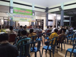 Babinsa Koramil 05/Tulangan Serda Putut~Hadiri Rapat Musyawarah Tentang Status Tanah Gogol Desa Binaannya.