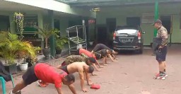 Jaga Kebugaran, Danramil 0816/15 Sukodono Pimpin Latihan Fisik