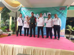 Babinsa Desa Janti Ikuti Kegiatan Pasar Murah di Kecamatan Waru, Kabupaten Sidoarjo