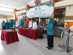 Babinsa Koramil 0816/16 Waru Hadiri Pelantikan Ketua Tim Pemberdayaan PKK di Desa Ngingas