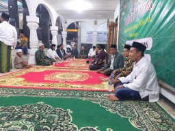 Babinsa Serda Saiful Rizal Menghadiri Lailatul Ijtima di Masjid Raudhotul Jannah, Wonoayu