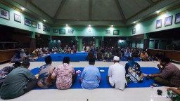 Koptu Ikwan Babinsa Koramil 05 Tulangan Menghadiri Undangan Rapat Haul di Pendopo Desa