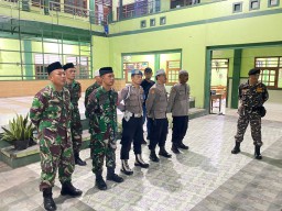 Danramil Kapten Inf Moh Said Bersama Babinsa Peltu Lukman hadiri pembukaan Posko Ramadhan oleh PAC GP Anshor
