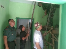 Danramil 0816/15 Sukodono Tinju Rehabilitasi RTLH Di Desa Cangkringsari