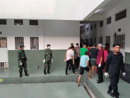 Aksi Razia dan Buka Bersama Reinforces Sinergi Antara Penegak Hukum dan Warga Binaan Rutan Kelas 1 Surabaya