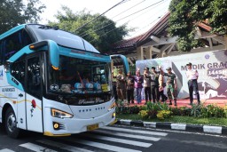 Dandim 0816/Sidoarjo Bersama Forkopimda Sidoarjo Memimpin Keberangkatan Mudik Gratis Tahun 2024