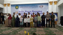 Kegiatan Bersama Babinsa Koramil 0816/13 Wonoayu Membawa Keceriaan dan Kasih Sayang bagi Anak Yatim dan Dhu'afa
