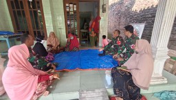 Satgas TMMD ke 120 Kodim 0816/Sidoarjo Membawa Sentuhan Kemanusiaan Melalui Posyandu Lansia di Desa Penambangan