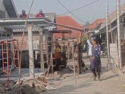Satgas TMMD ke-120 Kodim 0816/Sidoarjo Wujudkan Impian Bapak Margono Miliki Rumah Layak Huni