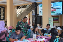 Sosialisasi dan Pelayanan Integrasi Administrasi Penduduk Gratis di Desa Penambangan, Wujud Komitmen TMMD Ke-120 Sidoarjo yang Gemilang