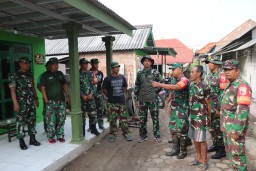 Pantau Kemajuan Program TMMD di Desa Penambangan, Dansatgas Turun Langsung ke Lokasi