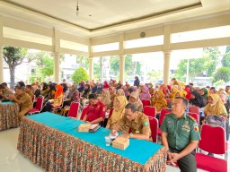 Bati Tuud Hadiri Rembuk Stunting, Babinsa Koramil 05/Tulangan Berkomitmen Terus Dukung Percepatan Penanggulangan Gizi Buruk Dan Pencegahan Stunting Di