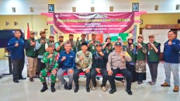 Anggota Babinsa Koramil 0816/05 Tulangan Turut Serta dalam Suksesnya Acara Pelantikan Petugas Pemutakhiran Data Pilkada 2024"