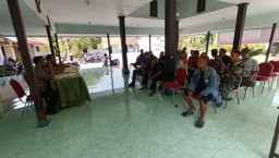 Babinsa Koramil 0816/05 Tulangan Serma Kudhori Hadiri Rapat Pembahasan Hiburan malam Kelurahan Desa Modong