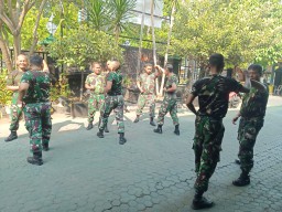 Koramil 0816/01 Sidoarjo mengasah kemampuan Bela Diri Militer Taktis
