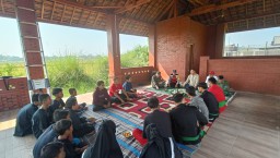 Kebersamaan dan Semangat Berlatih, Babinsa Serka Muttakim Hadiri Pembukaan Latihan Pencak Silat Pagar Nusa di Desa Kraton
