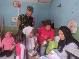 Babinsa Koramil 0816/01 Sidoarjo pendampingan pencegahan stunting di Sidoarjo