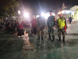 Babinsa Koramil 0816/09 Krian Hadiri Pengajian Akbar dan Doa Kebangsaan Bersama Habib Anis Syahab untuk Peringati Hari Pahlawan