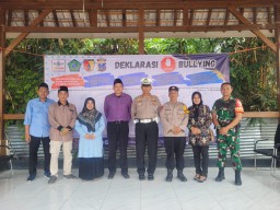 Babinsa Koramil 0816/06 Tanggulangin Dukung Deklarasi Anti Bullying di MTs Ma'arif Ketegan, Ciptakan Lingkungan Sekolah yang Aman dan Harmonis