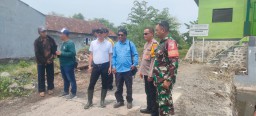 Sinergi Pemkab Sidoarjo dan Babinsa dalam Sidak Rumah Pompa untuk Optimalkan Irigasi Desa Kedung Banteng