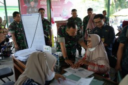 Sinergi untuk Masyarakat, Kodim 0816/Sidoarjo dan Dinas Dukcapil Gelar Bakti Sosial Pembuatan Akte Kelahiran