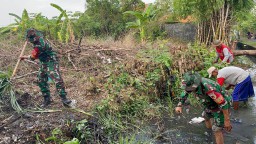 Anggota Koramil 0816/3 Buduran Bersama Forkopimka Gelar Karya Bhakti, Wujud Kebersamaan di Hari Juang TNI AD 2024