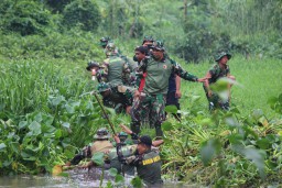 Forkopimda Sidoarjo Bersatu Kerja Bakti Normalisasi Saluran Air, Wujud Kepedulian terhadap Lingkungan di Porong