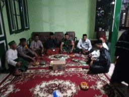 Babinsa Wonokasian Hadiri Haul Dusun Kersan, Wujud Kebersamaan dengan Warga