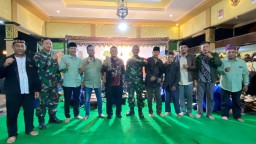 Danramil 0816/05 Tulangan Hadiri Pagelaran Wayang Kulit dalam Ruwah Desa Kepadangan