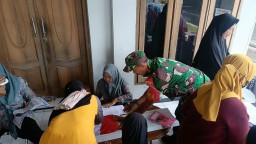 Babinsa Koramil 0816/13 Wonoayu Dampingi Posyandu Siklus Hidup untuk Lansia dan Balita di Desa Sawocangkring