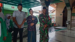 Babinsa Koramil 0816/13 Wonoayu Hadiri Diba’ Kubro, Eratkan Silaturahmi dengan Fatayat NU