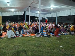 Jaga Tradisi, Perkuat Iman: Desa Tebel Gelar Pengajian Bersih Desa Bersama KH. Abdul Azis Ilyas