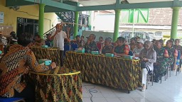 Babinsa Koramil 0816/06 Tanggulangin Hadiri Rapat Koordinasi Ketahanan Pangan dan Mitigasi Daerah Rawan Banjir