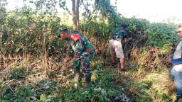 Membuka Jalan, Menyatukan Hati: Babinsa Krian dan Warga Barengkrajan Gotong Royong Bangun Akses Baru