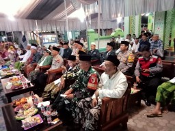 Pendekatan Babinsa Di Wilayah Binaan, Dengan Hadiri Pengajian Umum.