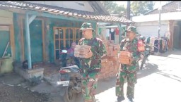 Menjemput Harapan di Sawohan, TNI Bersama Warga Kawal Bedah Rumah Demi Hunian yang Layak