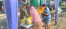 TNI Peduli Rakyat, Danramil 0816/18 Sedati Fasilitasi Akses Beras Murah untuk Warga