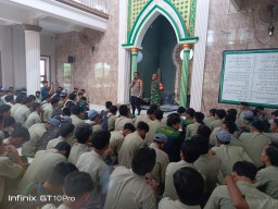 Babinsa Koramil 0816/07 Krembung Gencarkan Penyuluhan Bahaya Narkoba dan Pergaulan Bebas: Wujud Nyata Kepedulian TNI AD bagi Generasi Muda SMKI Rejeni