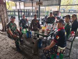 Sinergi Babinsa, Ansor, Banser, dan Linmas, Patroli Malam di Candi Pererat Kebersamaan, Cegah Tawuran, dan Wujudkan Lingkungan Kondusif