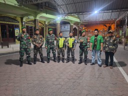 Sinergi Babinsa dan Banser di Wonoayu: Patroli Malam Perkuat Keamanan dan Kebersamaan Warga