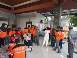 Latihan Mitigasi Bencana Desa Pepelegi: Siap Siaga, Selamatkan Warga