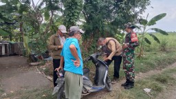 Babinsa Krian Dampingi PPL Olah Lahan Tebu Seluas 25 Hektar di Desa Sedang Mijen