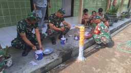 Danramil Balongbendo Pimpin Aksi Nyata Pengecatan di SDN Watesari