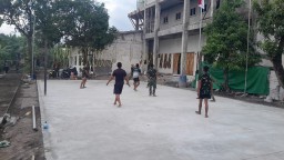 Lapangan Voli TMMD Kodim 0816/Sidoarjo di Desa Kedondong Hampir Rampung, Warga Antusias Menyambut Fasilitas Baru