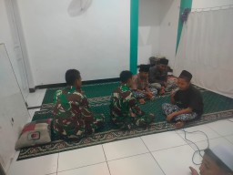 Sisi Humanis Satgas TMMD 126 Sidoarjo: Dekat dengan Anak-Anak Lewat Bimbingan Mengaji